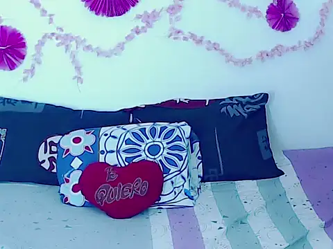 ailen ts  online show from April 21, 9:10 pm