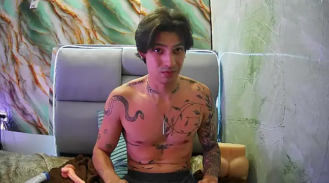 Apolo Hidalgo01 online show from February 19, 7:37 pm