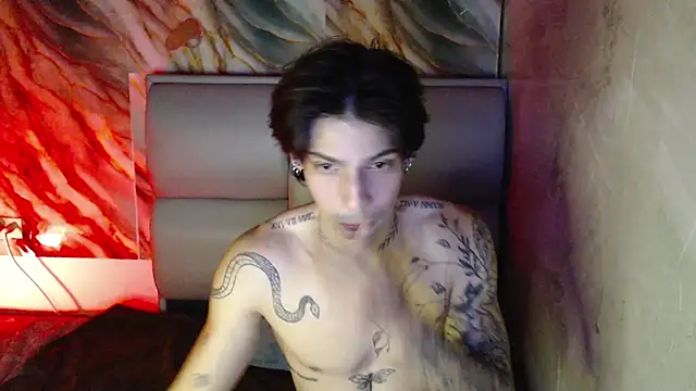 Snapshot of Apolo_Hidalgo01 chatting on October 19, 6:10 pm Apolo Hidalgo01 online show from October 19, 6:10 pm