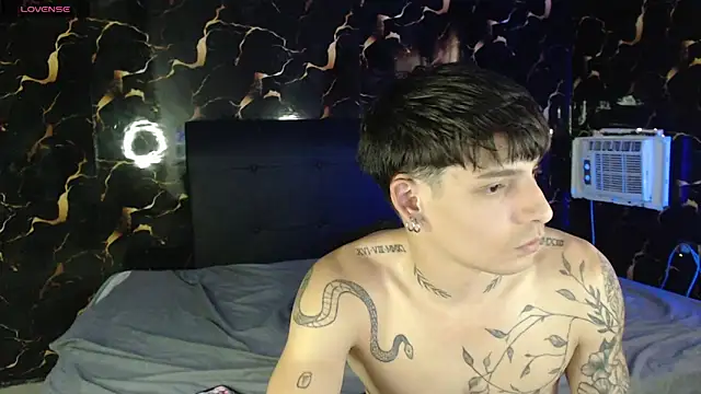 Apolo Hidalgo01 online show from May 11, 9:23 pm