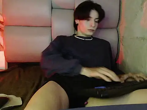 Apolo Hidalgo01 online show from October 13, 9:59 pm