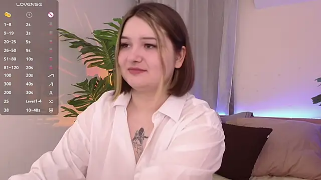 Snapshot of Alice_Walters chatting on January 30, 3:29 pm Alice Walters online show from January 30, 3:29 pm