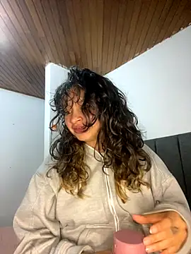 Snapshot of Andi9_ chatting on October 16, 3:15 am Andi9 online show from October 16, 3:15 am