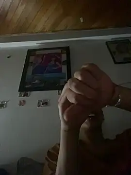 Snapshot of Andi9_ chatting on February 13, 3:07 am Andi9 online show from February 13, 3:07 am