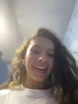 Snapshot of Andi9_ chatting on February 16, 2:09 am Andi9 online show from February 16, 2:09 am