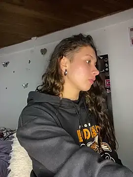 Snapshot of Andi9_ chatting on March 22, 2:05 am Andi9 online show from March 22, 2:05 am