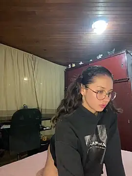 Snapshot of Andi9_ chatting on September 26, 1:12 am Andi9 online show from September 26, 1:12 am