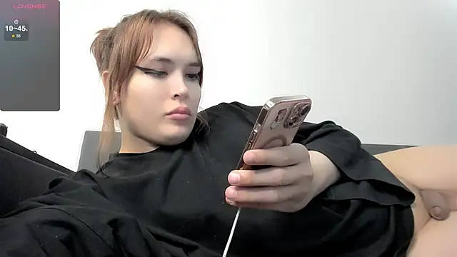 fem to online show from November 4, 6:22 pm