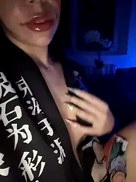 Mini Muffin1 online show from May 3, 10:13 pm
