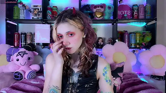 Snapshot of _Devill_Baby chatting on July 19, 8:16 pm Devill Baby online show from July 19, 8:16 pm