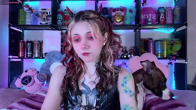 Snapshot of _Devill_Baby chatting on July 7, 8:12 pm Devill Baby online show from July 7, 8:12 pm