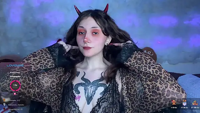 Snapshot of _Devill_Baby chatting on December 13, 8:04 pm Devill Baby online show from December 13, 8:04 pm