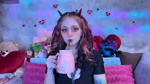 Snapshot of _Devill_Baby chatting on February 27, 8:08 pm Devill Baby online show from February 27, 8:08 pm