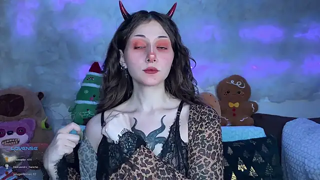 Snapshot of _Devill_Baby chatting on December 13, 8:04 pm Devill Baby online show from December 13, 8:04 pm