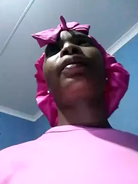 Snapshot of NunuBerry16 chatting on February 15, 7:28 pm NunuBerry16 online show from February 15, 7:28 pm