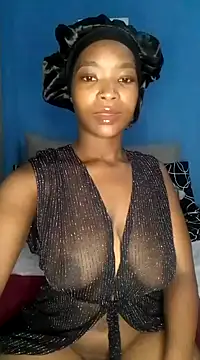 Snapshot of NunuBerry16 chatting on February 7, 8:31 pm NunuBerry16 online show from February 7, 8:31 pm