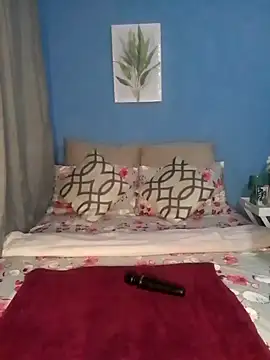 Snapshot of NunuBerry16 chatting on February 22, 12:16 am NunuBerry16 online show from February 22, 12:16 am