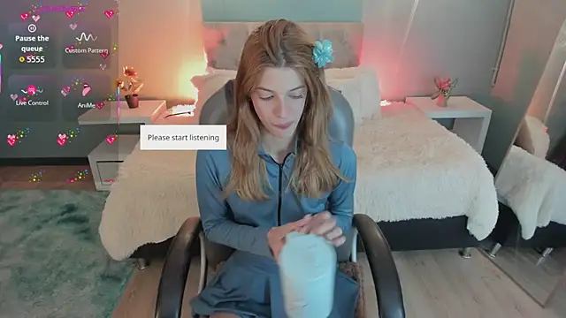 Snapshot of Nora_Vennucci chatting on February 27, 8:30 pm Nora Vennucci online show from February 27, 8:30 pm