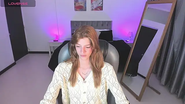 Nora Vennucci online show from March 15, 10:44 pm