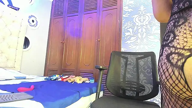 mature bigass   online show from March 5, 12:22 pm