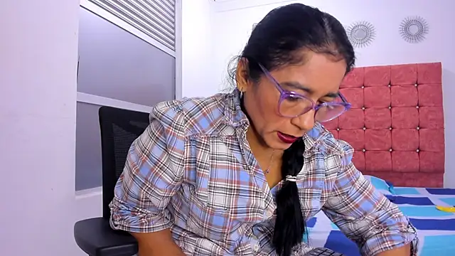 Snapshot of mature_bigass__ chatting on December 16, 11:36 am mature bigass online show from December 16, 11:36 am