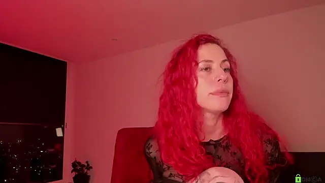 Snapshot of Borbala_Iggy chatting on February 4, 3:00 am Borbala Iggy online show from February 4, 3:00 am