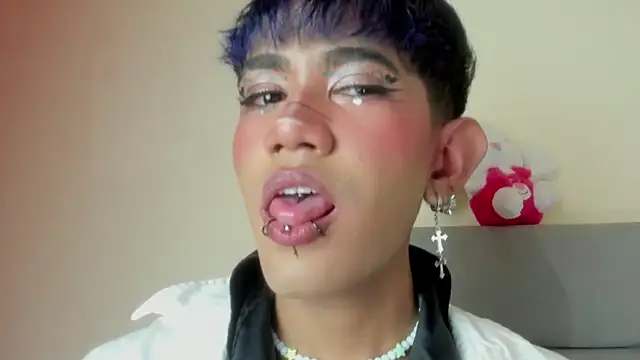 andrew uwu  online show from November 9, 11:42 pm