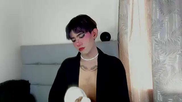 andrew uwu  online show from February 21, 7:05 pm