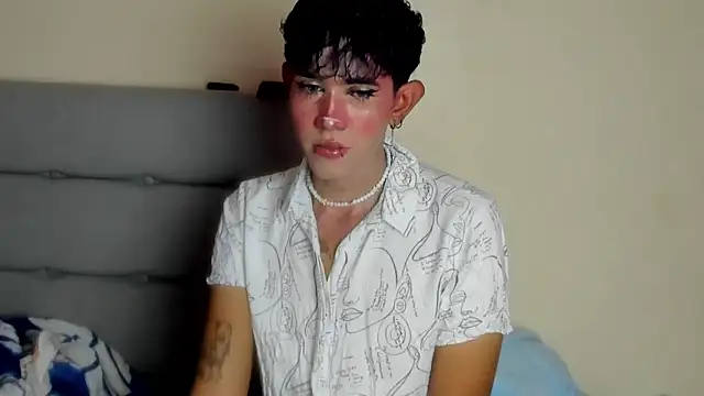 andrew uwu  online show from December 22, 9:48 pm