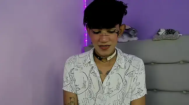 andrew uwu  online show from March 18, 7:55 pm