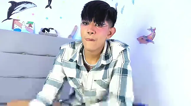 andrew uwu  online show from December 7, 4:15 am