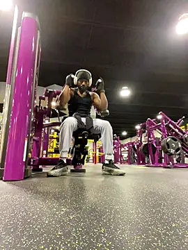 prettyrichie online show from November 3, 1:55 am