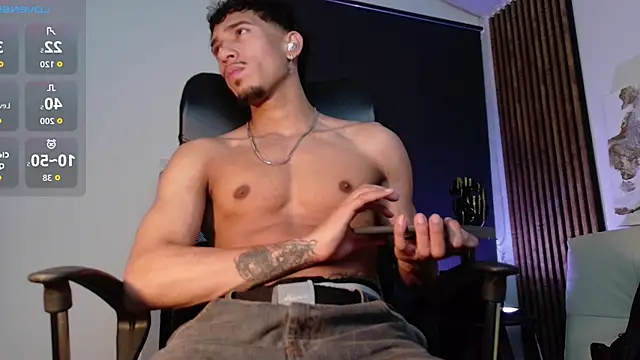 Snapshot of rafael_stone chatting on December 2, 3:07 am rafael stone online show from December 2, 3:07 am