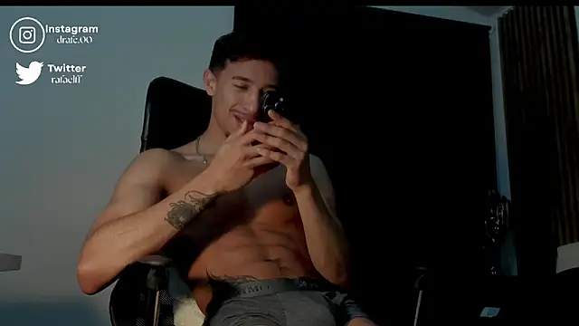 Snapshot of rafael_stone chatting on September 16, 2:23 am rafael stone online show from September 16, 2:23 am