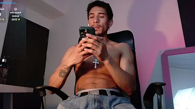 Snapshot of rafael_stone chatting on November 28, 3:50 am rafael stone online show from November 28, 3:50 am