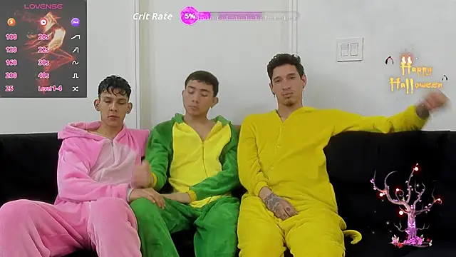 StrawwBoys online show from November 2, 10:20 am