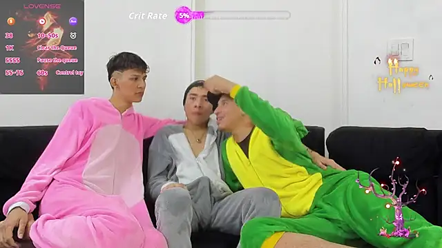 StrawwBoys online show from October 25, 10:47 am