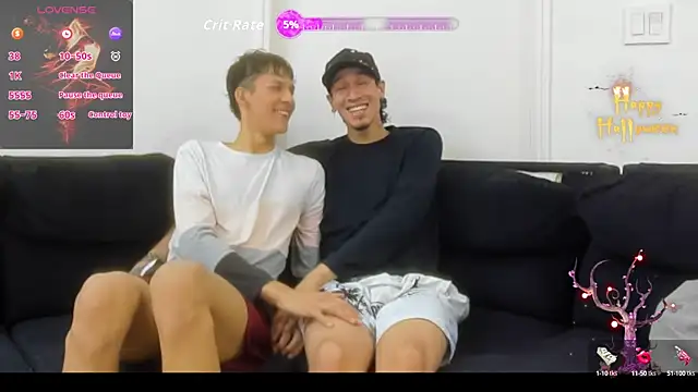 StrawwBoys online show from November 16, 8:13 pm