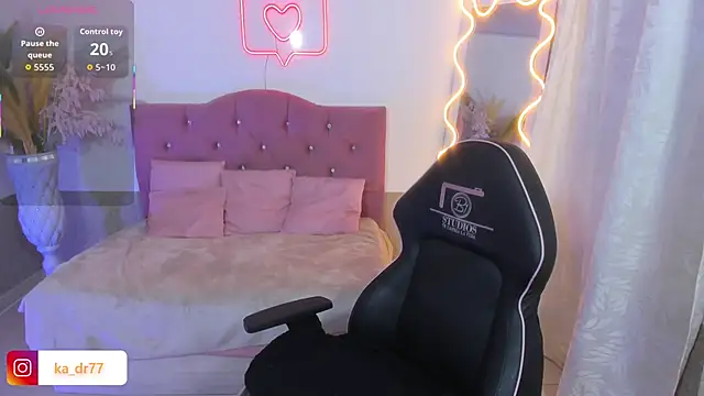 kendra tay online show from February 21, 3:52 am