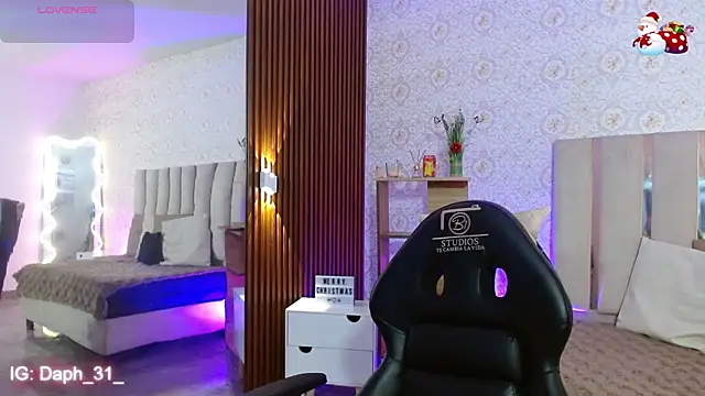 Daphnne tay online show from November 15, 3:32 am