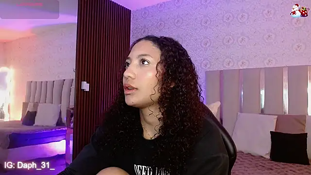 Daphnne tay online show from November 18, 3:32 am