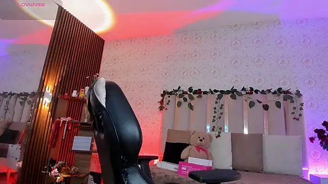 Daphnne tay online show from February 7, 3:36 am