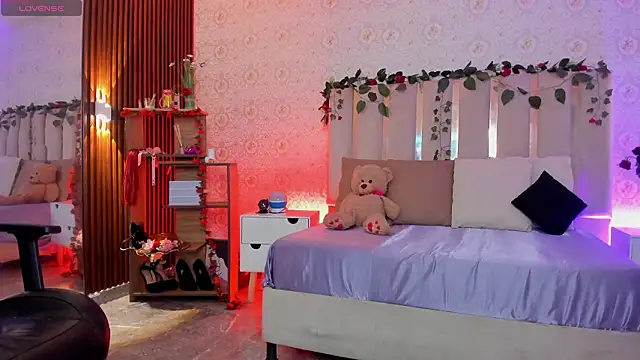 Daphnne tay online show from February 9, 3:48 am