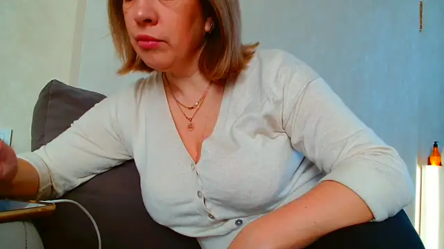 Brionia online show from January 13, 8:07 am