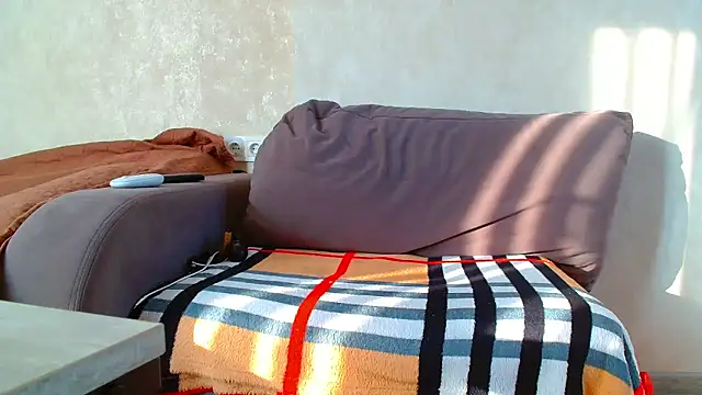 Brionia online show from January 16, 7:45 am