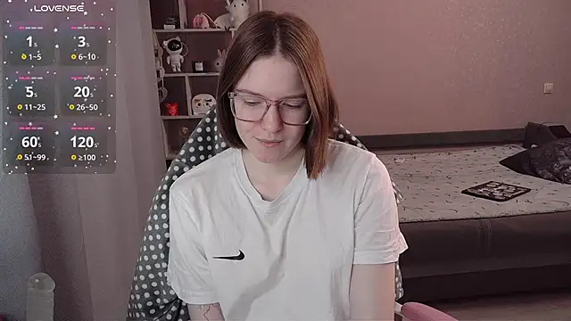 CassieJuice69 online show from October 22, 5:45 pm