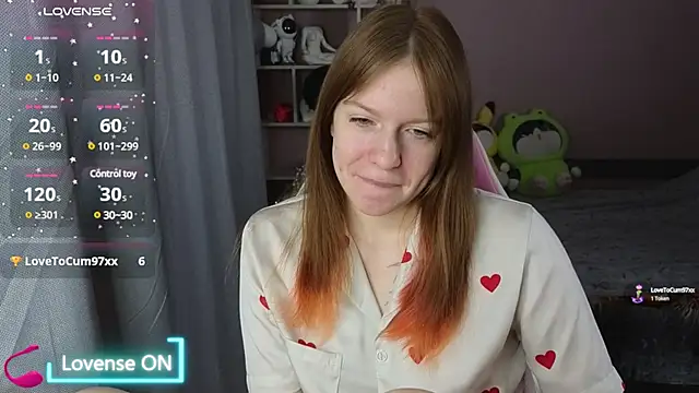 CassieJuice69 online show from February 16, 9:49 pm