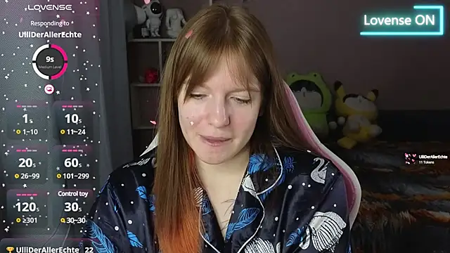 CassieJuice69 online show from February 17, 10:27 pm