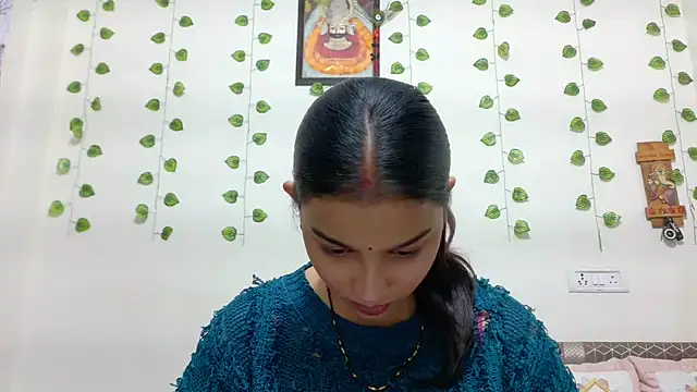 Aleena Rai online show from November 27, 6:41 pm