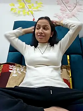 Snapshot of Aleena_Rai chatting on February 21, 3:32 pm Aleena Rai online show from February 21, 3:32 pm